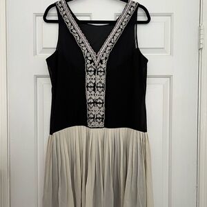 Jessica Simpson Black and Cream Midi Dress